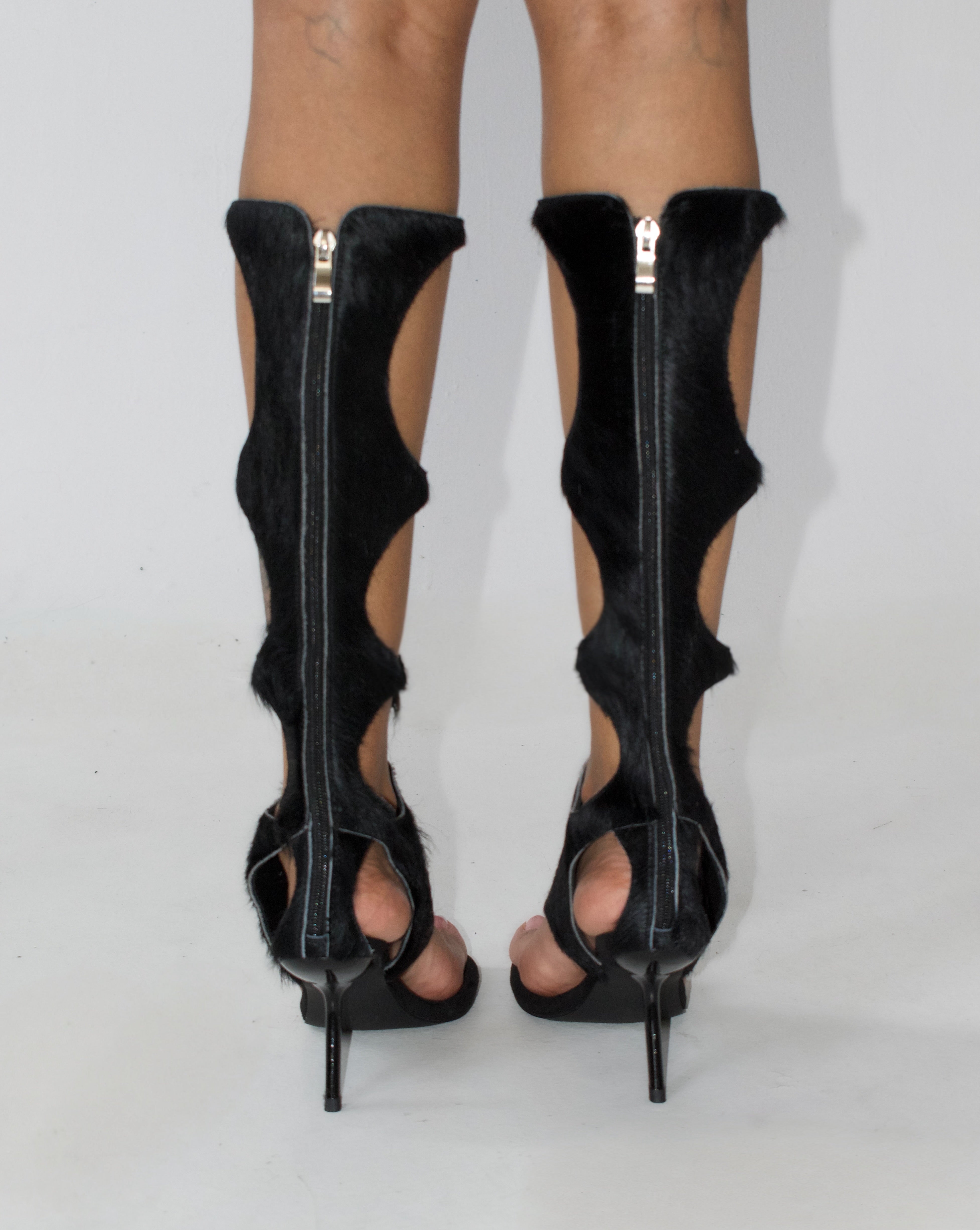 IOANNES COWHIDE THONG BOOTS- SHADOW BLACK