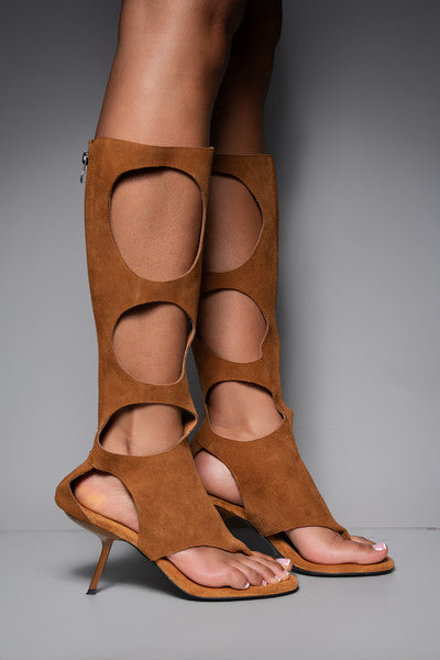 *PREORDER * IOANNES SUEDE THONG BOOTS -ROAN BROWN