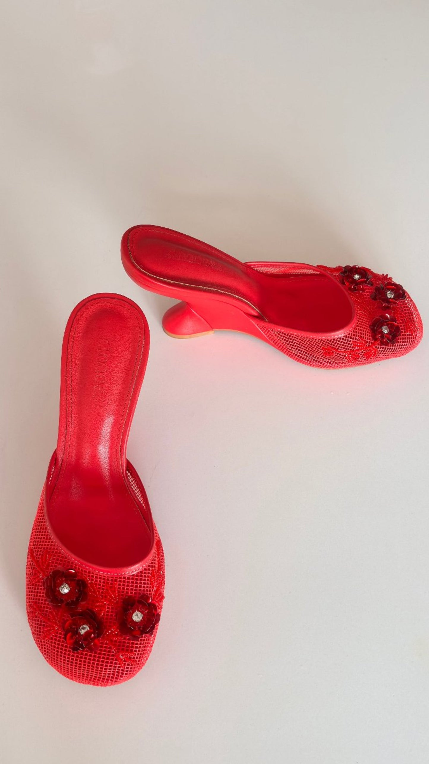 ROSE "Chinese Slipper" Heels