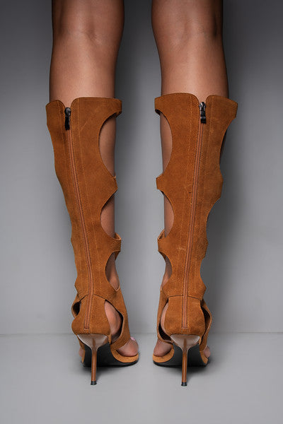 *PREORDER * IOANNES SUEDE THONG BOOTS -ROAN BROWN