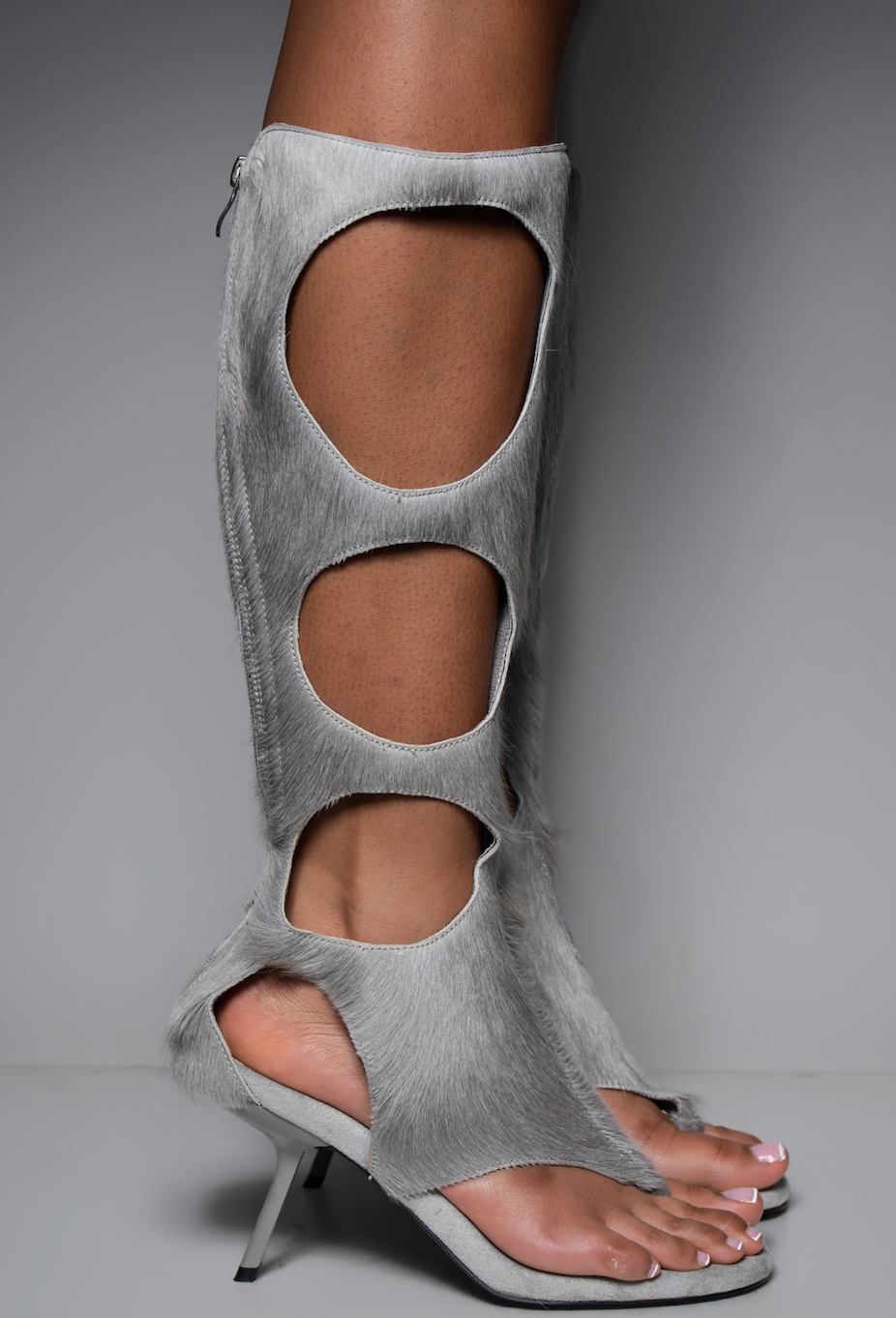 IOANNES COWHIDE THONG BOOTS - WOLF GREY