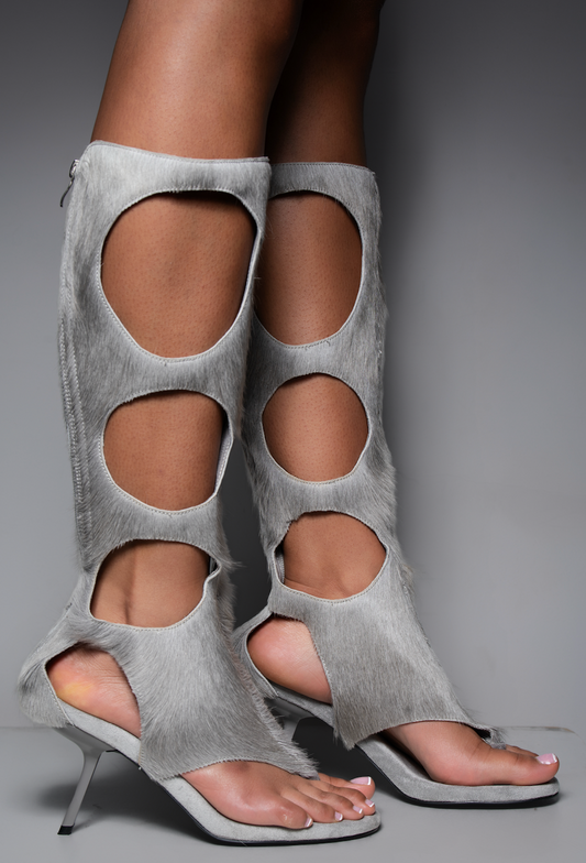 IOANNES COWHIDE THONG BOOTS - WOLF GREY